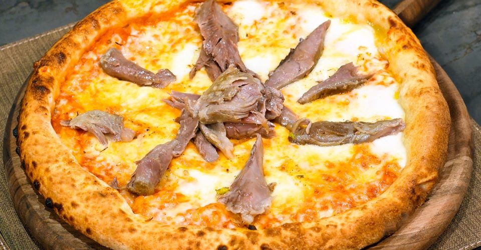 Usre Pizzaları